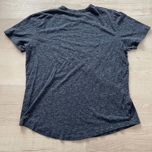 Buck Mason blue Tee Shirt size Medium